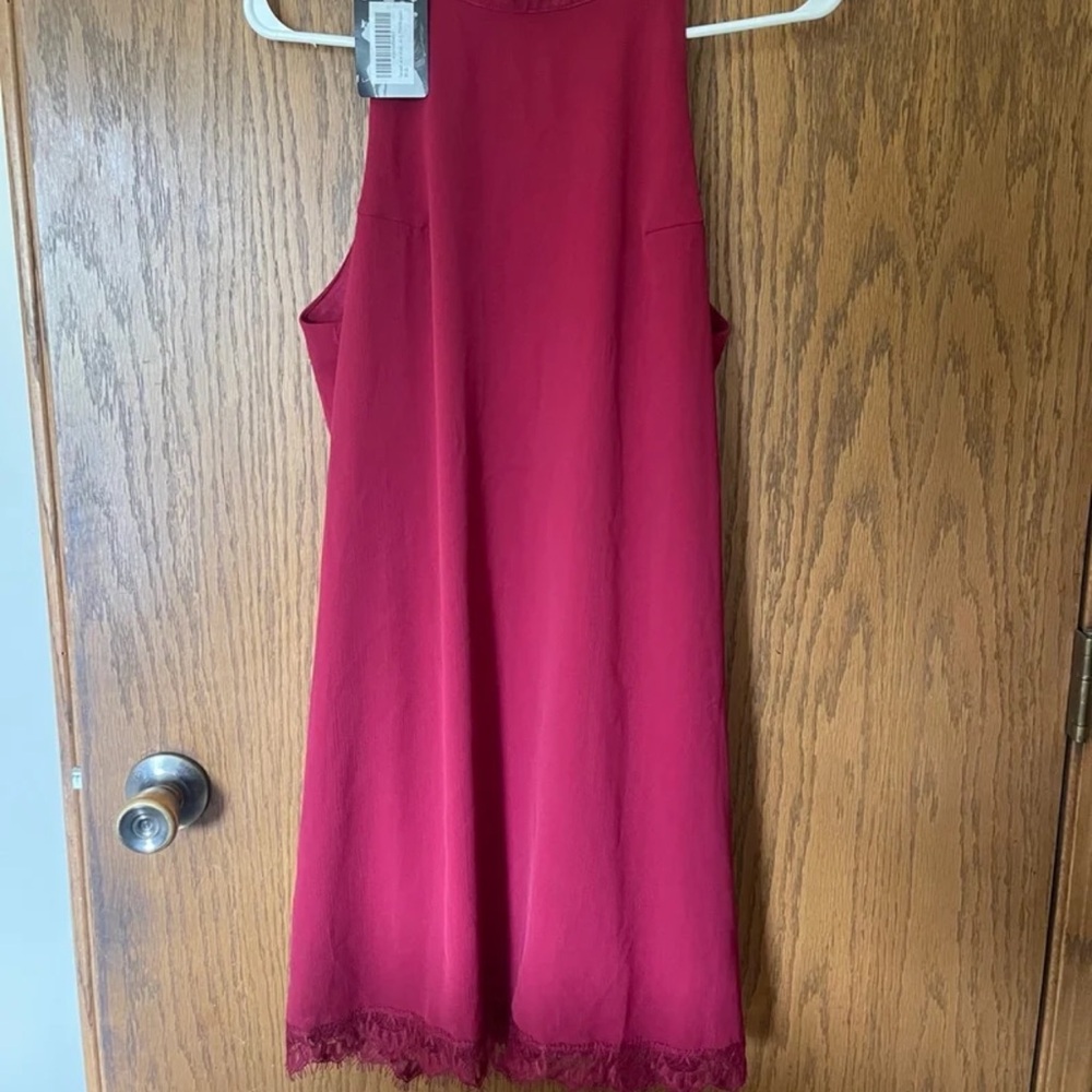 New Fantaist Chic Sleeveless Midi Dress